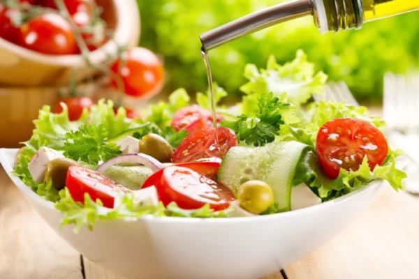 Salad hoa quả tốt cho người bệnh gout