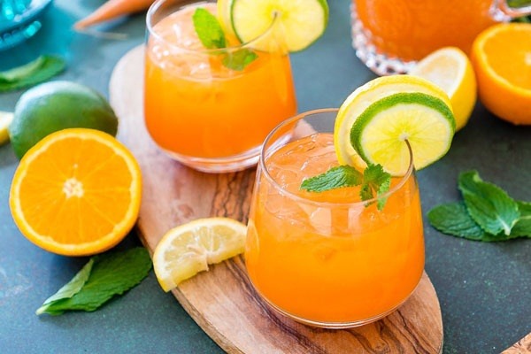 Ảnh 6: Nước ép cam cung cấp vitamin C tốt cho hệ miễn dịch cơ thể