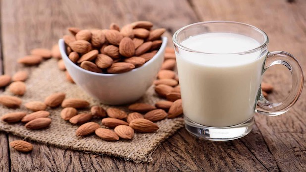 Sữa hạnh nhân tốt cho người mắc bệnh gout
