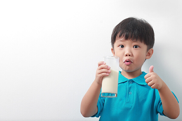 Ảnh: Sữa tươi giúp trẻ tăng trưởng chiều cao nhanh chóng